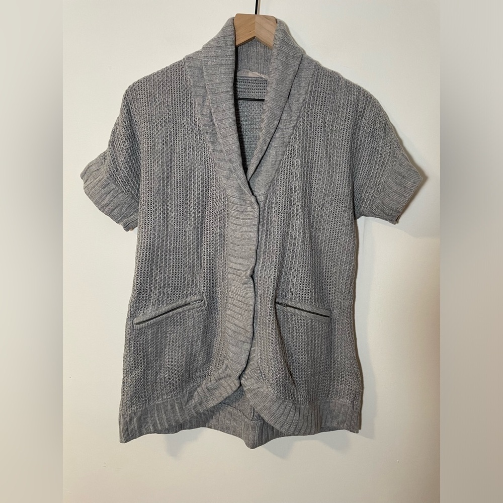 Athleta Sweater Short Sleeve Snap Button Cardigan Y2K Gray Knit Medium Eco EUC